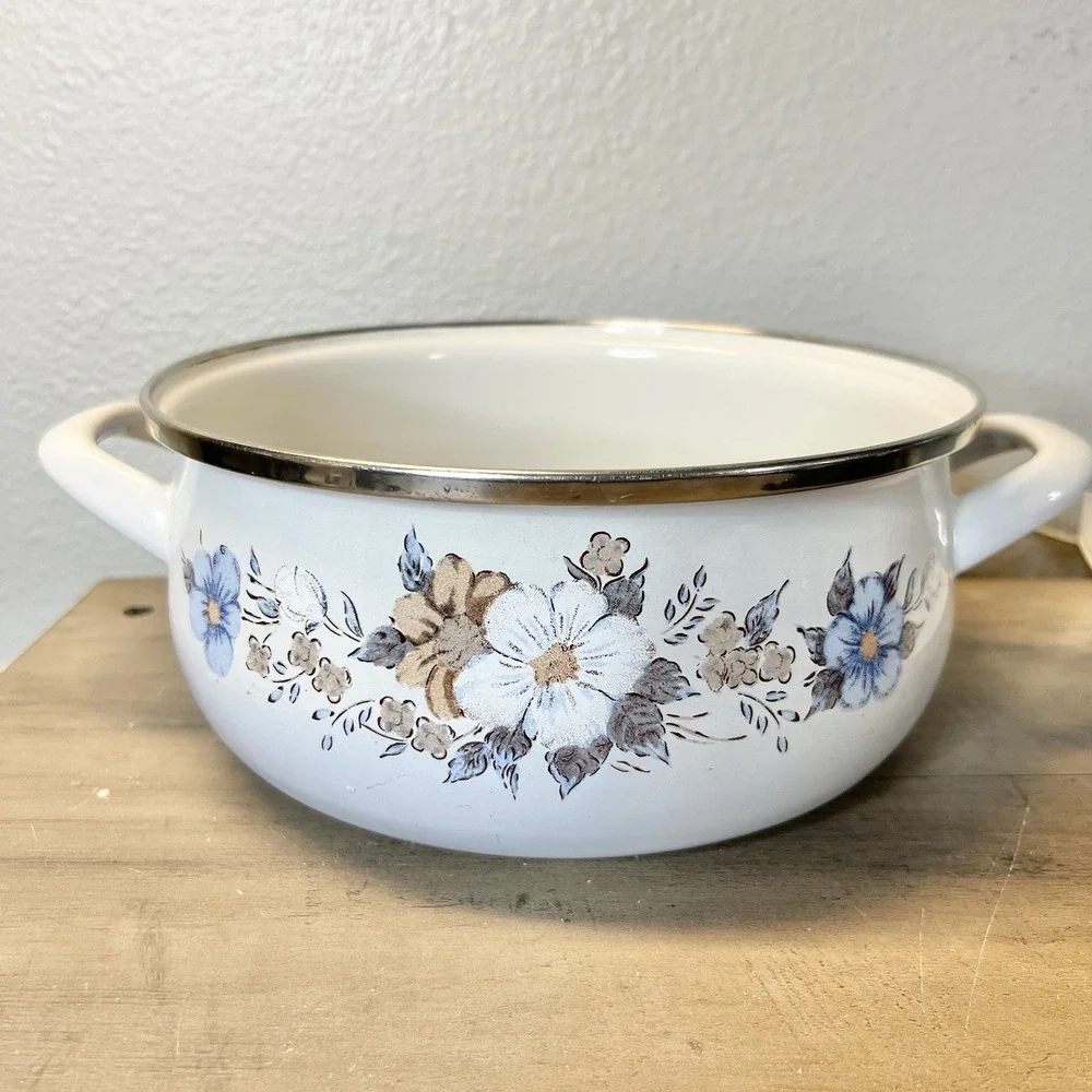 Vtg Crowning Touch Spring Harvest Blossom Porcelain Enamel Cookware Pot 8.5 READ